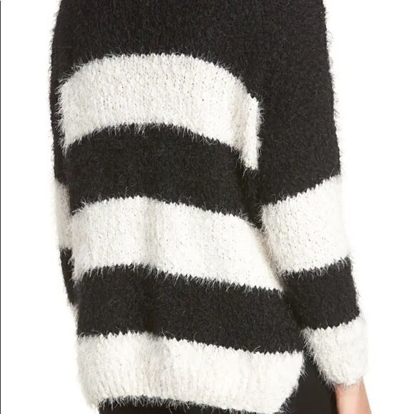 Dreamers Eyelash Chenille White And Navy Stripe Fuzzy Sweater (NWOT) - Picture 14 of 14